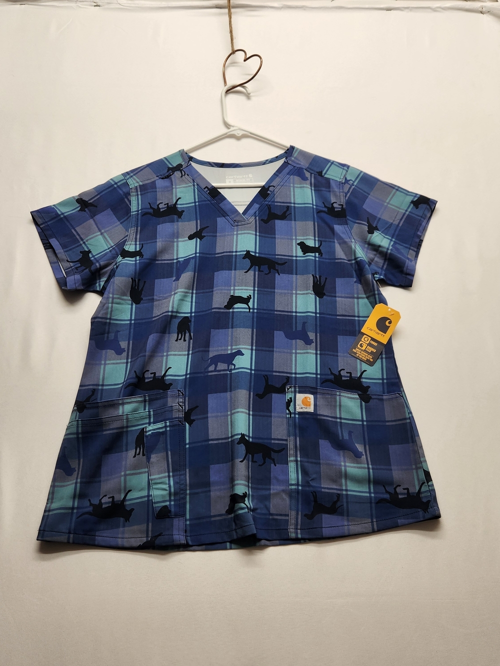 ⭐️NWT Carhartt Faithful Friends Dog Plaid Scrub Top Medium Veterinary Medical